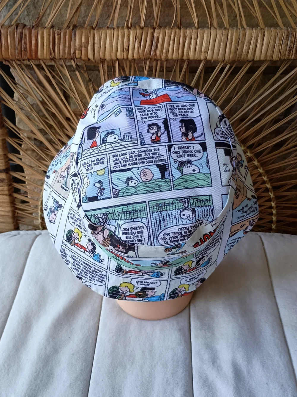 Peanuts Reversible Comic Print Bucket Hat in White and Light Blue